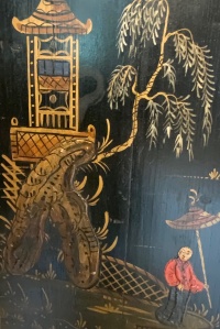A chinoiserie decorated floor standing corner cabinet Image 8