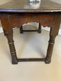 Early 17th century oak side table Image 9